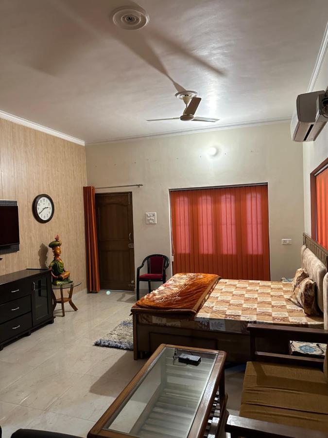 Kaashi Flora Villa Varanasi Exterior photo