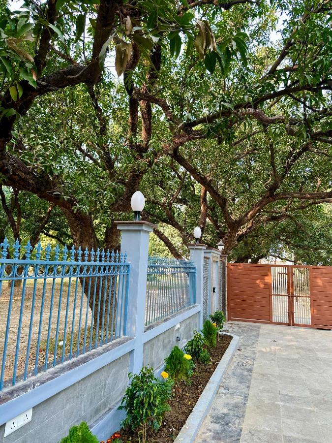 Kaashi Flora Villa Varanasi Exterior photo